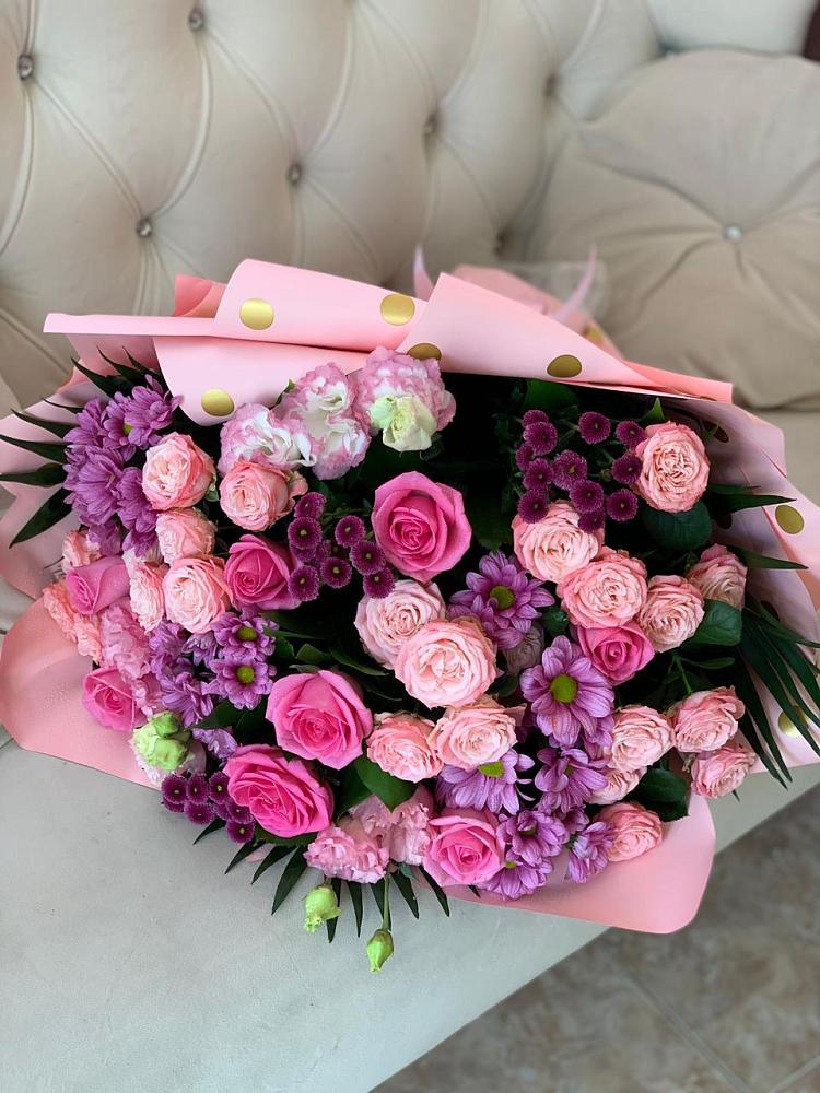 Букет цветов из: Хризантемы, Розы и Лизиантусы в Шыгырдан