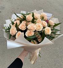 Букет Кремовые розы Латте в Шыгырдан