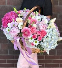 Композиция солнечный день в Шыгырдан Цветочная композиция из Розы, Хризантемы, Пионы и Лизиантусы в корзине в Шыгырдан