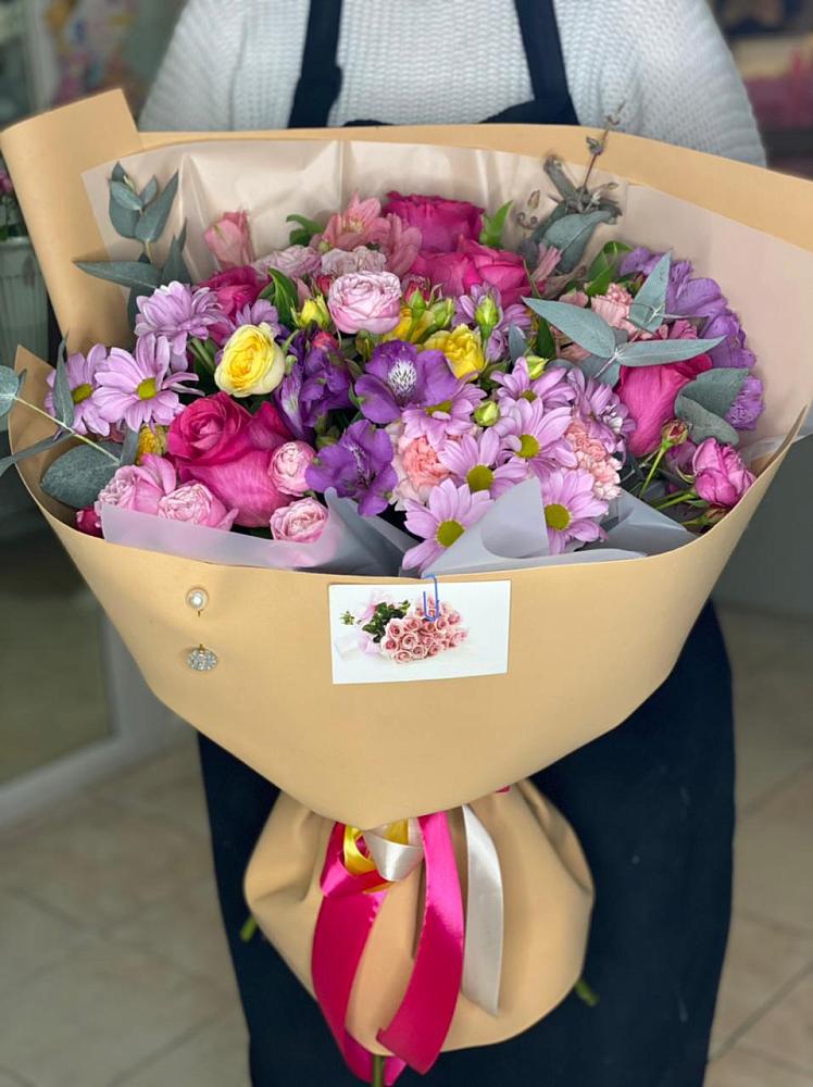 Букет цветов из: Хризантемы, Гвоздики и Альстромерии в Шыгырдан