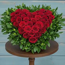 Цветочная композиция из Розы в виде сердца #REPLACE_PRED# Шыгырдан