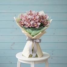 Букет цветов из:  Орхидеи и Розы #REPLACE_PRED# Шыгырдан