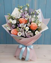 Букет цветов из:  Лизиантусы, Розы, Альстромерии и Гипсофила в Шыгырдан