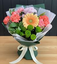 Букет цветов из:  Гвоздики, Розы, Герберы и Хризантемы в Шыгырдан