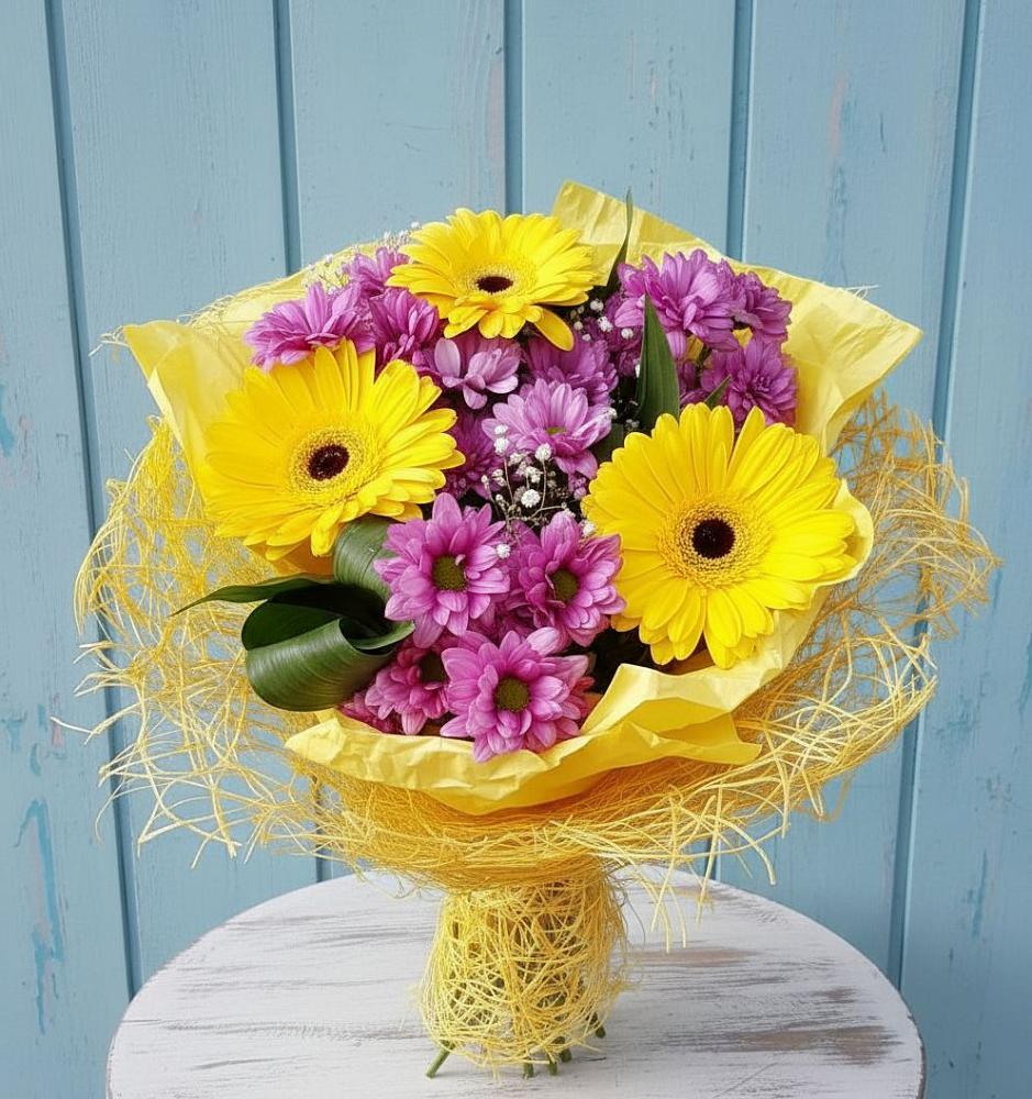 Букет цветов из: Хризантемы и Герберы в Шыгырдан