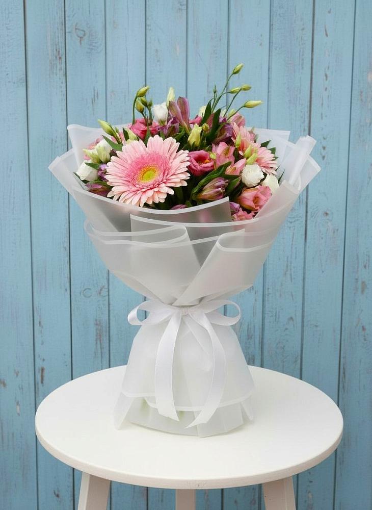 Букет цветов из: Герберы, Альстромерии и Лизиантусы в Шыгырдан