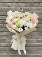 Букет цветов из:  Гвоздики, Розы, Лизиантусы и Хризантемы в Шыгырдан