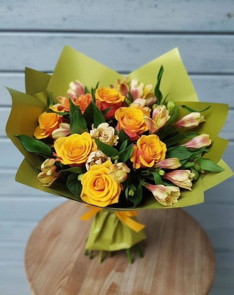 Букет цветов из: Альстромерии и Розы в Шыгырдан