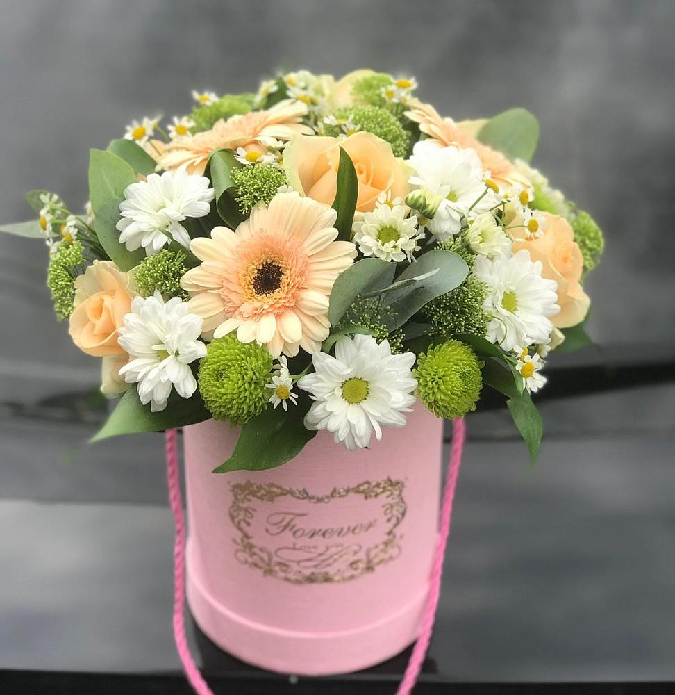 Цветочная композиция из Розы, Герберы и Хризантемы в шляпной коробке в Шыгырдан