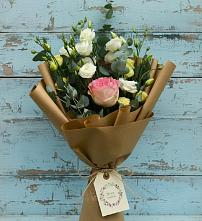Букет цветов из:  Розы и Лизиантусы в Шыгырдан